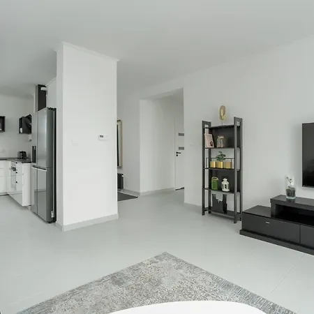 בית נופש Spacious House With Balcony Ideal For Families By Renters
