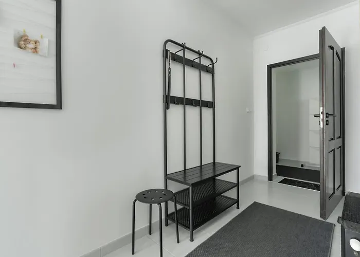 Spacious House With Balcony Ideal For Families By Renters * Poznan