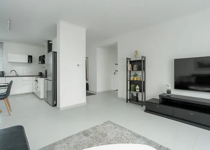 Holiday home Spacious House With Balcony Ideal For Families By Renters